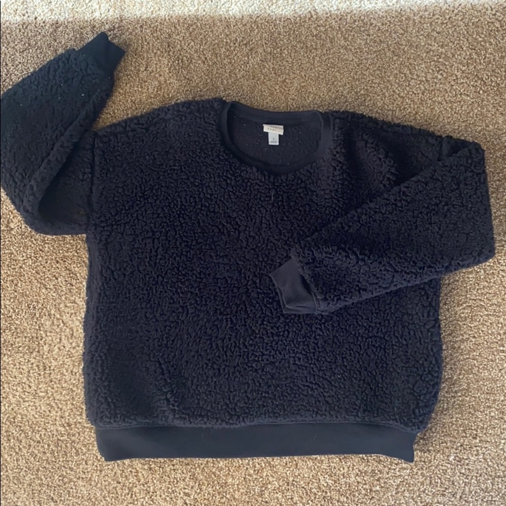 BLACK CREW NECK SHERPA | LARGE